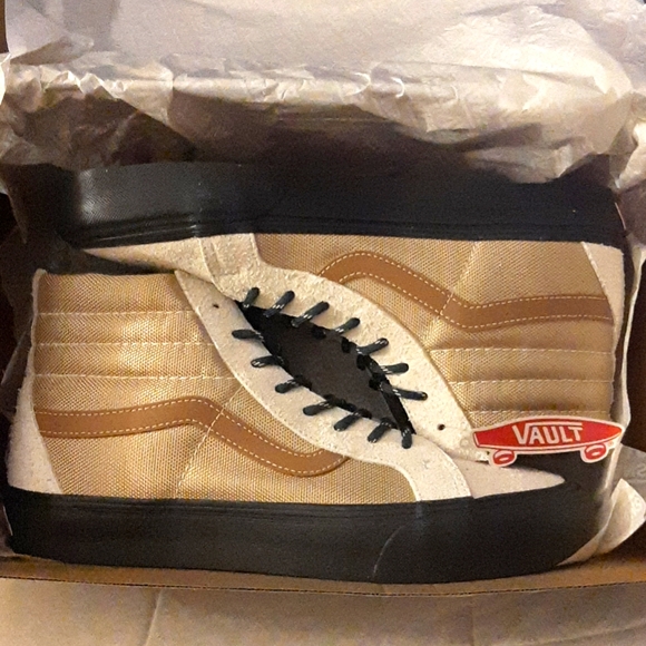 Vault by Vans Sk8-Hi Reissue *NWT* - Picture 10 of 16
